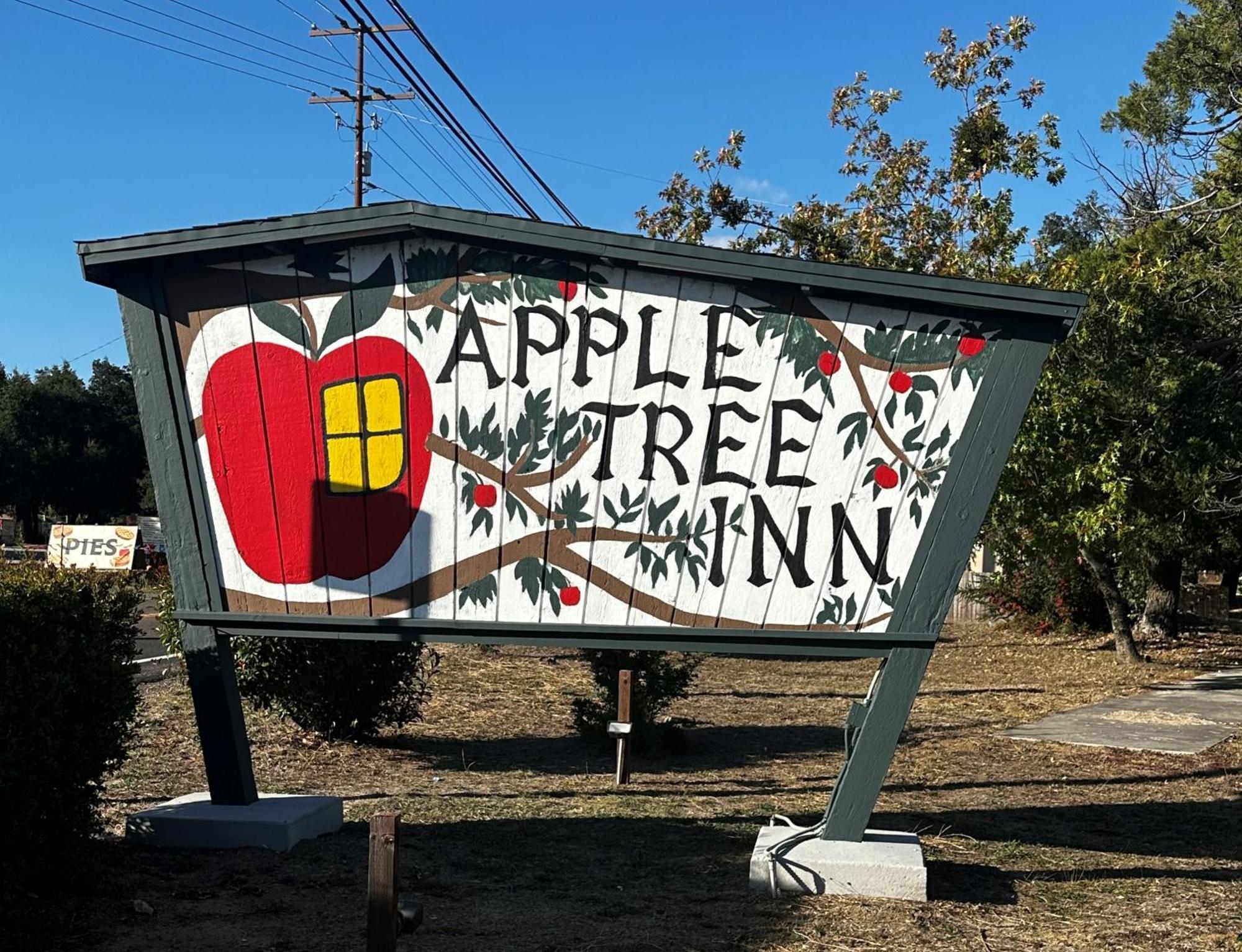 Apple Tree Inn Джулиан Екстериор снимка