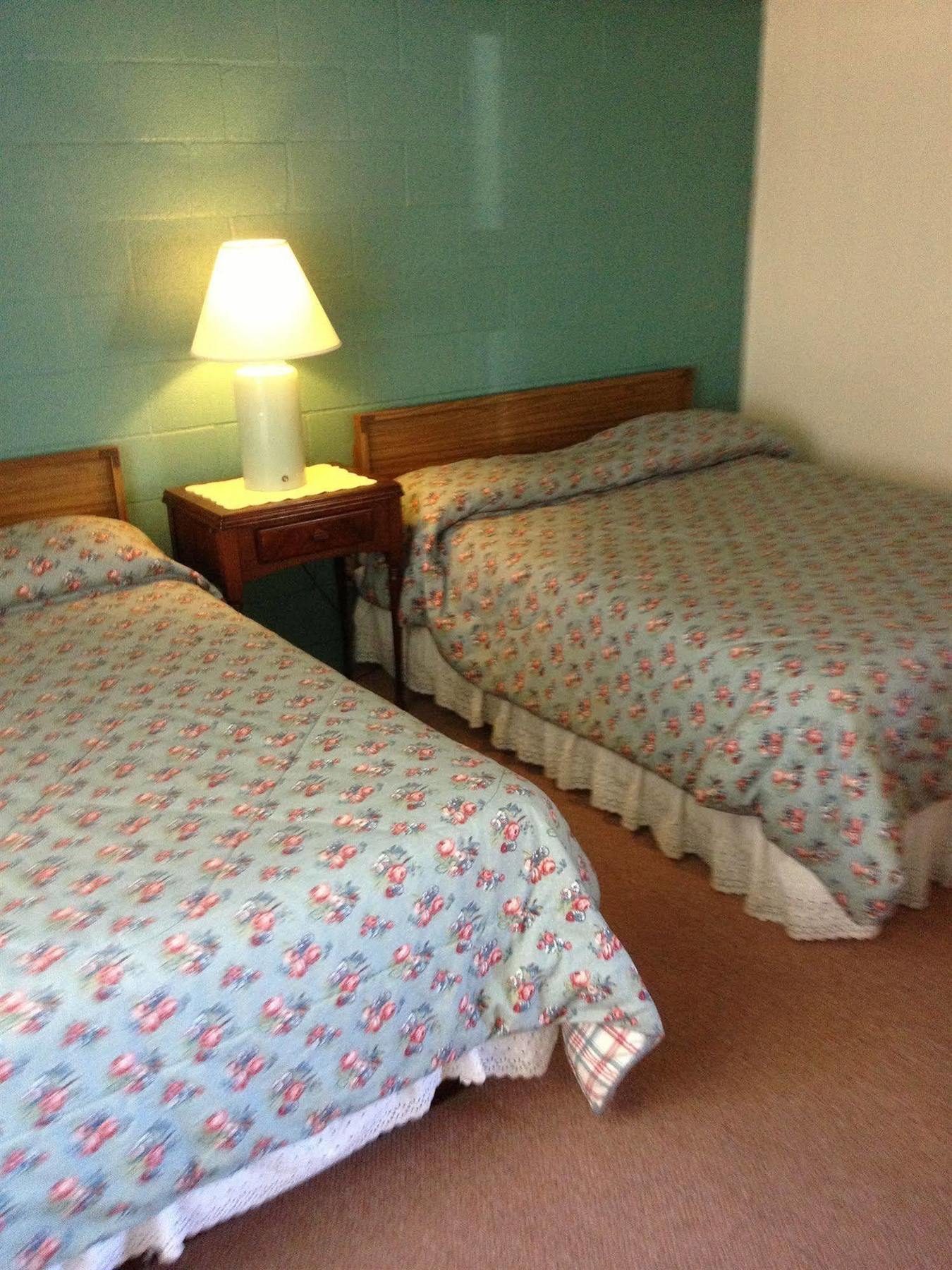 Apple Tree Inn Джулиан Екстериор снимка