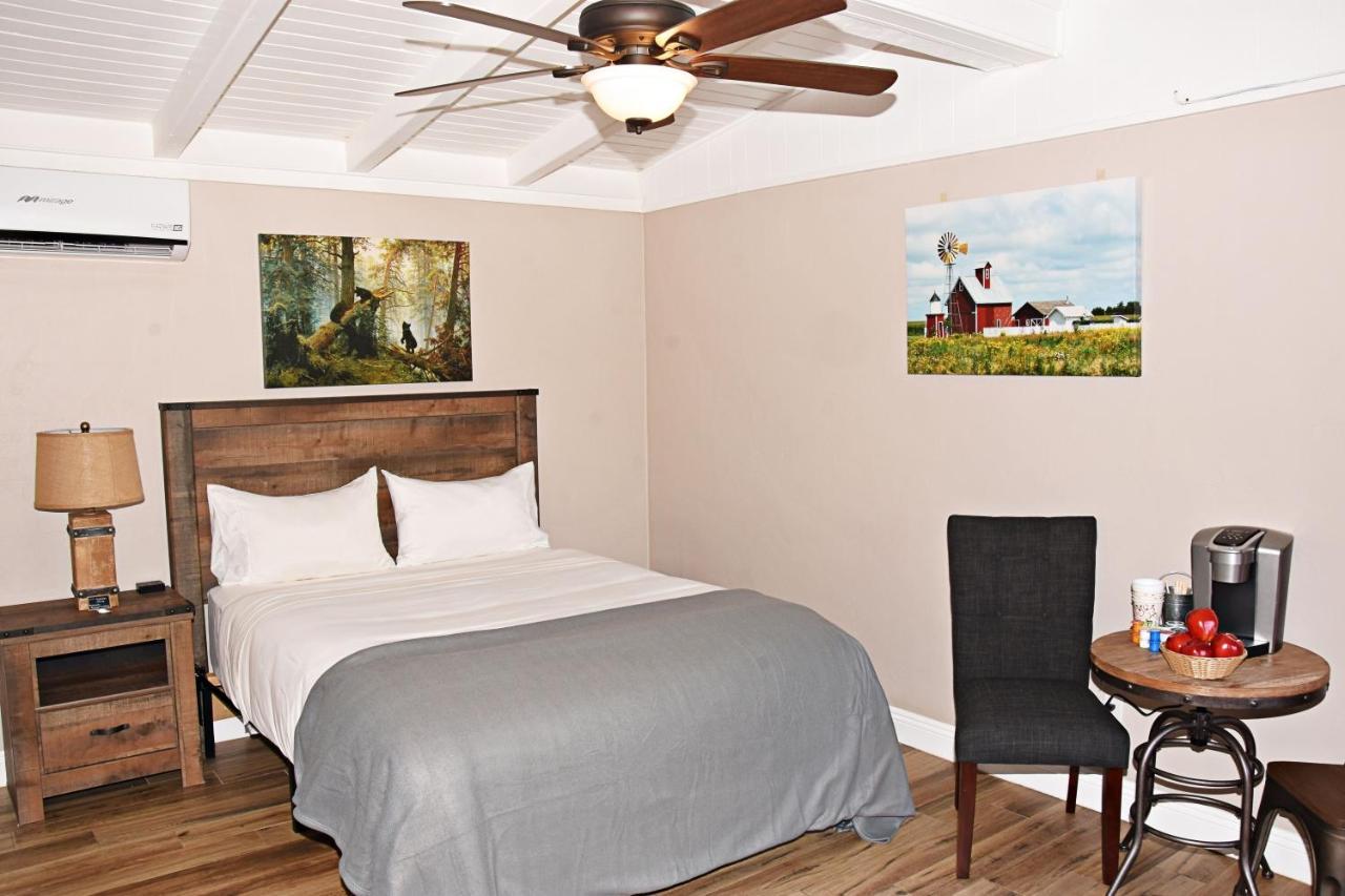 Apple Tree Inn Джулиан Екстериор снимка